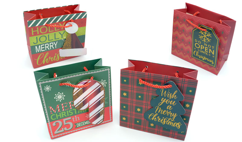 ΤΣΑΝΤΑ ΧΡΙΣΤΟΥΓΕΝΝΙΑΤΙΚΗ ΜΕ ΚΟΠΤΙΚΟ ΣΤΟ ΧΕΡΟΥΛΙ 15cm x 14cm x 7cm 0402277