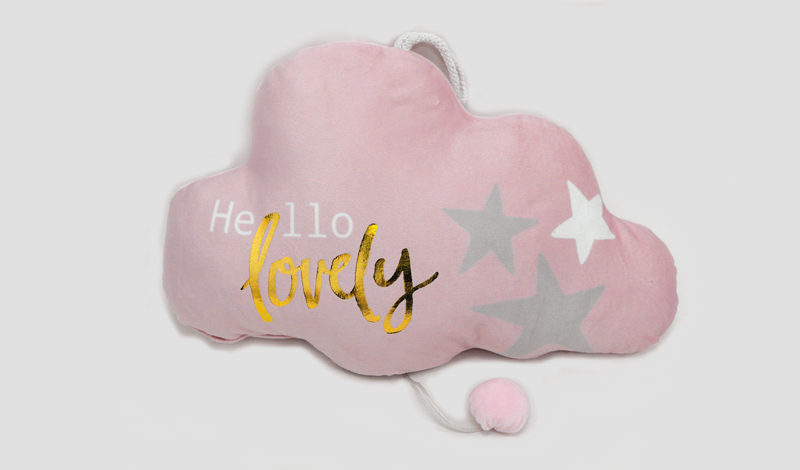 ΜΑΞΙΛΑΡΙ ΣΥΝΝΕΦΑΚΙ ΡΟΖ ΜΕ ΜΟΥΣΙΚΗ 38cm x 27cm XYX19-489F 0621335